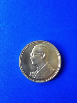 เหรียญที่ระลึกทองคำฉลองสิริราชสมบัติ 60 ปี 9 มิถุนายน 2549