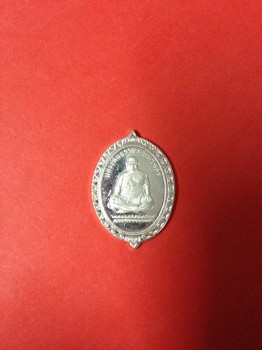เหรียญใบพุทราหลวงปู่เอมวัดคลองโป่ง ศรีสำโรง เนื้อเงินปี2537 รุ่นพุ้ยฮัว บล็อกทองคำ หายากมากๆ