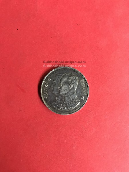 เหรียญสมโภชกรุงรัตนโกสินทร์ 200 ปี พ.ศ.2525 เนื้อเงิน