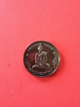 เหรียญในหลวงทรงผนวชปี 2551 สมโภชเจดีย์ วัดบวร เนื้อนวโลหะ