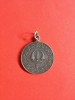 เหรียญที่ระฤกในการบรมราภิเษ( ตราสามง่าม )ในรัชกาลที่ 6 เนื้อเงินห่วงเชื่อม  ร.ศ.130 พ.ศ.2454 ผ่านพิธีพุทธาภิเศกจากเกจิดังสมัยนั้น