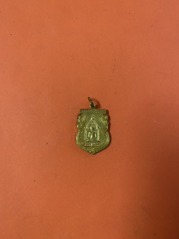เหรียญกะไหล่ทองหลวงพ่อพระพุทธเรืองฤทธิ์ รุ่น 2 ปีพ.ศ.2512 สวยงามกะไหล่ทองเดิมครบองค์ที่10  พร้อมกล่องเดิม