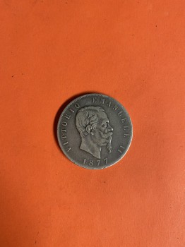 เหรียญเก่าเนื้อเงินประเทศอิตาลี สมัยปกครองโดย VITTORIO  EMANUELE II ปี ค.ศ.1877 มูลค่า 5 Lire ตรงกับประไทย สมัย ร.5