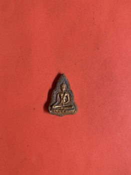 เหรียญหล่อประกบโบราณพระพุทธชินราช พิมพ์เข่าลอย วัดดอนยายหอมเนื้อทองผสมเก่า จัดสร้างประมาณปี 2490 