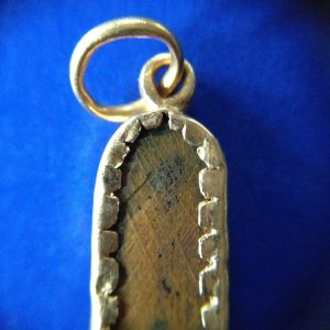 พระพุทธวัดกัลยานนทบุรี เนื้อทองแดง เลี่ยมทองคำจับขอบปี 2485 - Image 3