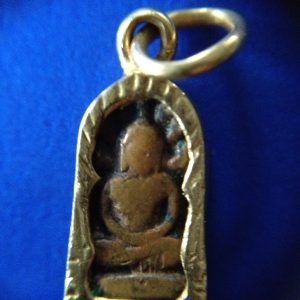 พระพุทธวัดกัลยานนทบุรี เนื้อทองแดง เลี่ยมทองคำจับขอบปี 2485 - Image 4