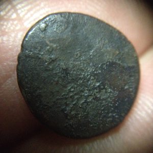 เหรียญโบราญเนื้อโลหะเก่ามาก พบในแม่นำ้ยม เป็นเหรียญหายากไม่รู้มีใช้ยุคไหนตอกปั๊มตราด้านเดียว ราคาเหรียญละ 1,200  บ. - Image 4