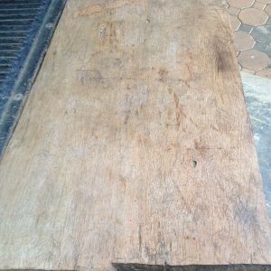 กั๋วข้าวเหนียวไม้สักเก่ารูปสี่เหลียมพืนผ้าใหญ่(ถาดไม้ไว้คนข้าวเหนียว) ขนาดกว้าง 18.5 นิ้ว X ยาว 35.5 นิ้ว หนา 2.5นิ้ว มีด้ามยื้นมาไว้จับ - Image 4