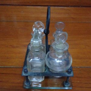 ชุดเครื่องปรุงแก้วแบบแก่าหาดูได้ยากขึ้นทุกวัน ชุดที่ 1 - Image 3