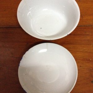 ถ้วยจีนเก่าโบราณพร้อมฝาสีขาวฟ้า ที่ก้นฝามีภาษาจีน4ตัว - Image 4