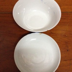 ถ้วยจีนเก่าโบราณพร้อมฝาสีขาวฟ้า ที่ก้นถ้ายและที่จุกฝามีภาษาจีน4ตัว - Image 4