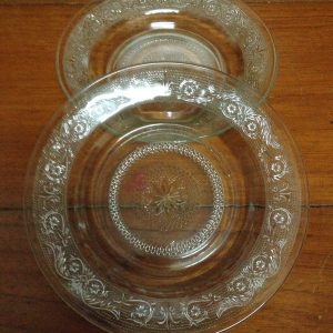 ชามแก้วใส งานเก่าลายดอกจำนวน 2 ใบ ขนาดเส้นผ่าศุนย์กลาง 8" - Image 2
