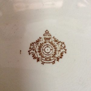 จานกระเบื้องเก่าญี่ปุ่น รูปวิวบ้านแม่น้ำสีขาว น้ำตาล สวยงามมากๆ - Image 4