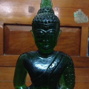 พระแก้วสำนักพุทธรัตนประทีปปางสมาธิ สีเฃียวองค์ใหญ่ มีเหลือบรุ้ง - Image 2