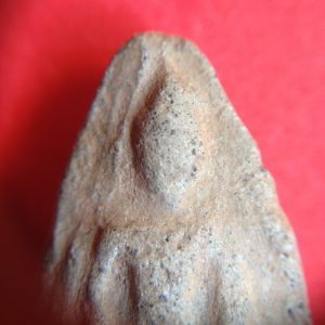 พระนางพญาเนื้อดิน กรุวัดดอนลาน จ. สุโขทัยพิมพ์ใหญ่ อายุเก่าหลายร้อยปีราคาไม่แพงน่าเก็บไว้บูชา องค์ที่ 7 - Image 2