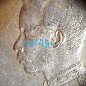 เหรียญร.5 เนื้อเงินหนึ่งบาทตรา พระบรมรูป - ตราแผ่นดิน ไม่มีร.ศ. สวยงามคมชัดมากๆ - Image 3