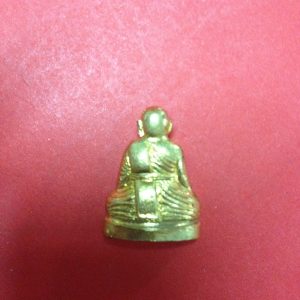 หล่อหลวงปู่เอมวัดคลองโป่ง ศรีสำโรง เนื้อทองเหลืองกะไหล่ทองรุ่น 4 ใส่ในซองเดิมจากวัดสวยงามมากๆ ปี 2540 - Image 2