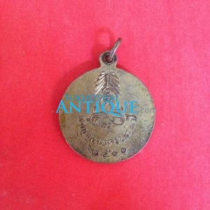 เหรียญกลมเล็กเจ้าคุณสวรรควรนายกโสณะเถระรุ่น 1 ปี 2500 (ทำบุญอายุครบ 80 ปี ) เนื้อทองแดงกะไหล่ทองสวยมากๆ - Image 3