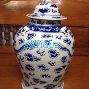 โอ่ง(โถ)กระเบื้องโบราณสีขาวลายมังกรสีฟ้ามีเล็บ 5 เล็บสองตัวกำลังเล่นลูกไฟ พร้อมฝา - Image 3