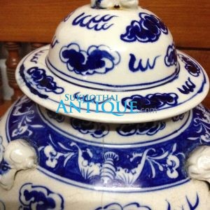 โอ่ง(โถ)กระเบื้องโบราณสีขาวลายมังกรสีฟ้ามีเล็บ 5 เล็บสองตัวกำลังเล่นลูกไฟ พร้อมฝา - Image 4