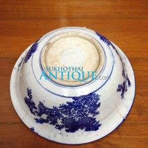 ชามอ่างกระเบื้องโบราณพื้นน้ำเงินลายมังกรสีขาวสี่ตัว มีเส้นที่ปากสองเส้น นอกนั้นสมบูรณ์สวยงามมาก (สผ 15"x สูง 5") - Image 4