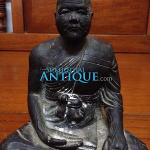 หล่อหลวงพ่อนุ้ยเนื้อสัมฤทธิ์หน้าตักขนาด 4" ปี พ.ศ.2520 คมชัดสวยงามมากๆ - Image 3