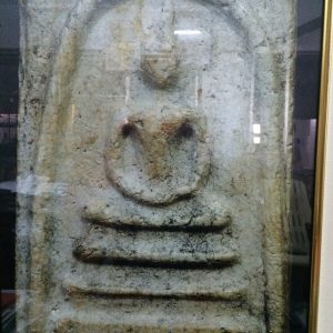 รูปพระสมเด็จวัดระฆังใส่อยู่ในกรอบไม้อย่างดีขนาด 22" x 16" - Image 4