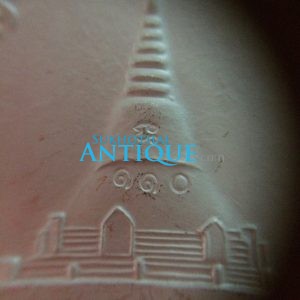 เหรียญหลวงปู่ทิม อิสริโก วัดระหารไร่ รู่น " บูชาคุณเหลือกินเหลืใช้ "เนื้อเงินลงยาสีน้ำเงินออกวัดระหารไร่ ปี 2558 ตอกโค๊ต 110 - Image 3