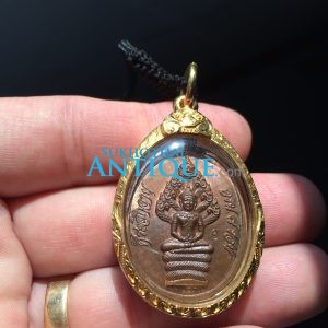 เหรียญหลวงปู่ทิม ไตรมาส18 ที่ระลึกอายุครบ 8 รอบ นาคปรก เนื้อทองแดง บล๊อกโค๊ต อิ อุ สั้น เลี่ยมทองคำ - Image 4