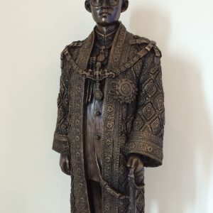 หล่อพระบรมรูปจำลองร.9 สูง 21.5 นิ้ว แบบ รมดำ รุ่น ปีกาญจนาภิเษกออกแบบ โดย อ.เสวก เทศน์ธรรม มีโค๊ตที่องค์กำกับทุกองค์ - Image 2