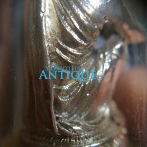 พระรูปหล่อหลวงพ่อคูณเนื้อเงินพิมพ์นั่งยอง สูบบุหรี่ รุ่น 9 บารมีมหาเศรษฐี 2536 เลี่ยมกรอบพลาสติกอย่างดีพร้อมขึ้นคอ - Image 3