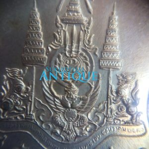 เหรียญเสมาในหลวง( ระฆัง )ที่ระลึกในหลวง ร.9 ครบ 5 รอบ ปี พ.ศ. 2530 กะไหล่ทอง - Image 4