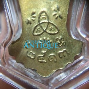 เหรียญพระแม่ย่ากะไหล่ทองปี พ.ศ.2513 เลี่ยมพลาสติกอย่างดีพร้อมใช้ - Image 4