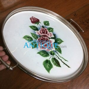 ถาดกระเบื้องโบราณสมัย ร.5  รูปทรง 4 เหลี่ยม ลายช่อดอกกุหลาบ สวยงามสมบูรณ์มาก - Image 2