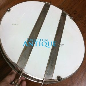 ถาดกระเบื้องโบราณสมัย ร.5  รูปทรง 4 เหลี่ยม ลายช่อดอกกุหลาบ สวยงามสมบูรณ์มาก - Image 3