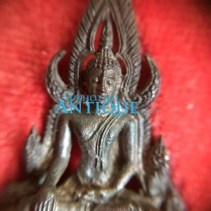 พระพุทธชินราช รุ่น ปฏิสังขรณ์ เนื้อนวะโลหะใต้ฐานอุดกริ่งตอกเลข 26 60 - Image 3