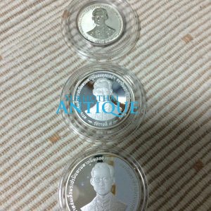 เหรียญฉลองสิริราชสมบัตครบ 50 ปี กาญจนาภิเษก รัชกาลที่ 9  9 มิ.ย.พ.ศ. 2539 เนื้อเงินขัดเงา 1ชุดมี3 เหรียญ หน้า 150,300และ600บาท - Image 3