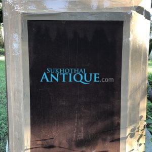 รูปวาดราชินีปริ้นบนผ้ากำมะหยี่  สวมชุดไทยสีฟ้า อยู่ในกรอบไม้เก่า ขนาด กว้าง 23 1/2 " X สูง 29 1/2 “สวยงามคลาสสิก - Image 4