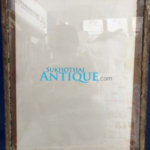 รูปถ่ายในหลวงขาวดำทรงชุดจอมทัพอยู่ในกรอบไม้เก่า ขนาด 13"X17 1/2" สมบูรณ์สวยงามคลาสสืก - Image 3