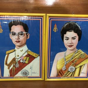 รูปถ่ายราชินีทรงชุดไทยจากภาพวาด - Image 4