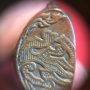 พระกริ่งเนื้อทองแดงผิวไฟ ใต้ฐาน โค๊ต จปร. เสียงกริ่งดังกังวาลมาก - Image 4