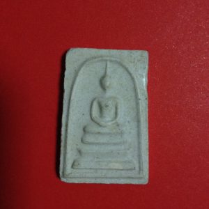 สมเด็จบางขุนพรมพิมพ์ใหญ่ ปี 17 เลี่ยมกรอบเงินหนาแกะลายยกซุ้ม พร้อมบูชาขึ้นคอ - Image 2