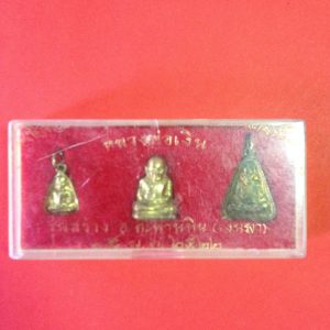 พระหลวงพ่อเงินรุ่นสร้างอำเภอ ปี 2522 ( 1ชุดมี 3 องค์) - Image 3