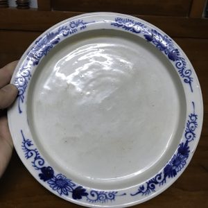 ถาดลองกานำ้กระเบื้องโบราณสีขาว ลายนำ้เงินเข้มดอกขาว - Image 4