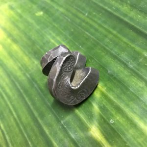 เงินเจียงเนื้อเงินปีกใหญ่ ตอกตรา แสบและตราอี่นๆรอบตัว - Image 3