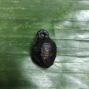 หมากทุย หลวงปู่เอี่ยม วัดหนัง ปิดทอง ลงรักเก่า มีห่วง สวยงามน่าไปเลี่ยมทองคล้องคอบูชา - Image 3