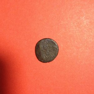 เหรียญโบราญเนื้อโลหะเก่ามาก ค้นพบใต้แม่นำ้ยม อายุน่าจะหลาย1,000 ปี ตอกปั๊มตราด้านเดียว  เหรียญละ 1,200 บ. - Image 2