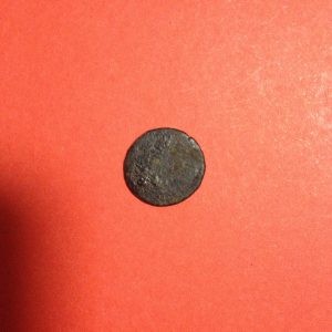 เหรียญโบราญเนื้อโลหะเก่ามาก ค้นพบใต้แม่นำ้ยม อายุน่าจะหลาย1,000 ปี ตอกปั๊มตราด้านเดียว  เหรียญละ 1,200 บ. - Image 4