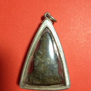 พระร่วงนั่งสมาธิเนื้อชิน วัดบ้านตาก สมบูรณ์สวยงามมากๆเลี่ยมเงินแกะลายหนากันน้ำสมบูรณ์พร้อมใช้ - Image 4