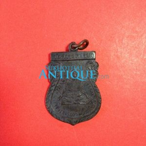 เหรียญทองแดงขอเบ็ดพระครูธรรมวโรทัย (หลวงพ่อเพชร)  58  พรรษา วัดสวรรคาราม ปี 2500 สภาพผิวดำมันปูสวยมาก องค์ที่ 1 - Image 1